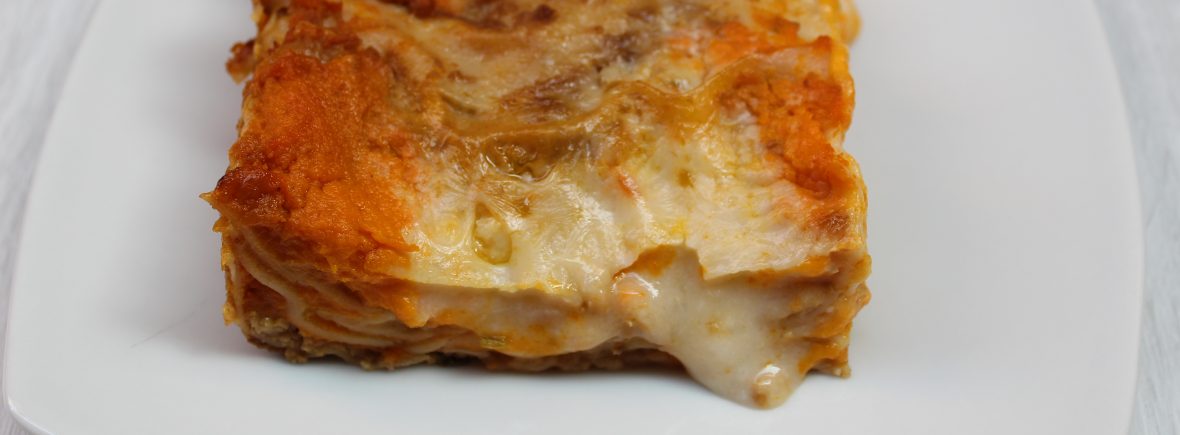 Lasagna con seitan crema di carote e crema di riso